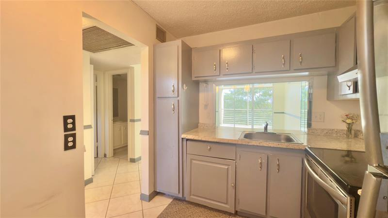 Image 12 of 57 For 9340 Lagoon Pl  403