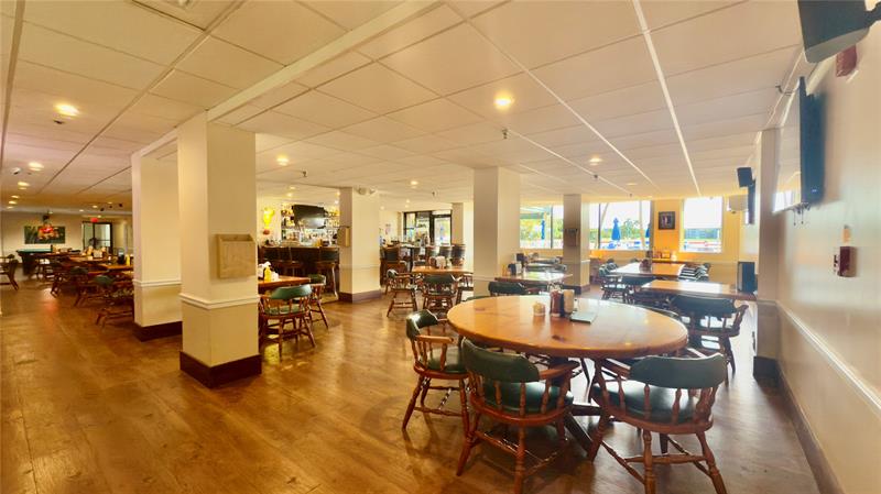 Image 21 of 57 For 9340 Lagoon Pl  403