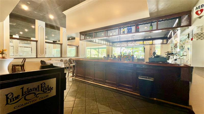 Image 25 of 57 For 9340 Lagoon Pl  403