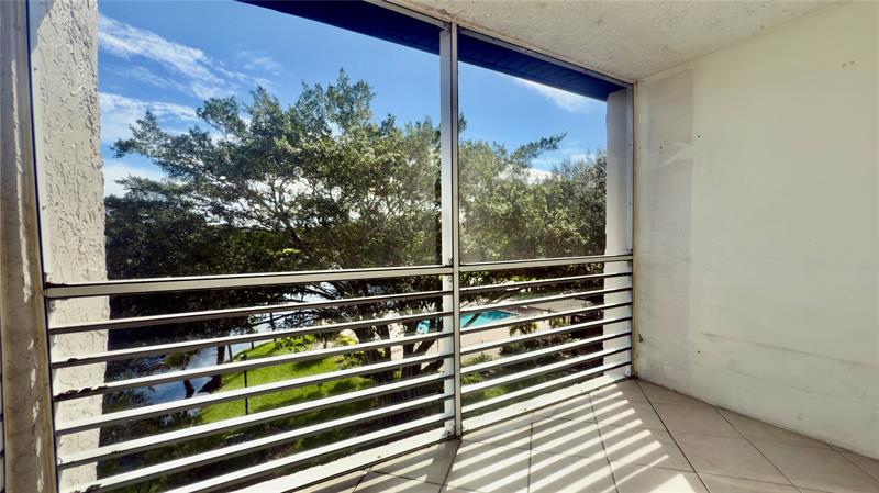 Image 3 of 57 For 9340 Lagoon Pl  403