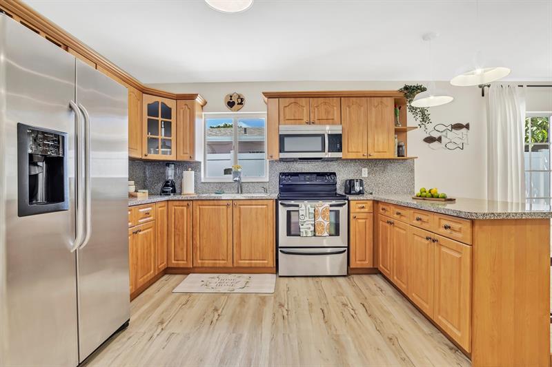 Image 7 of 22 For 2620 Adams St