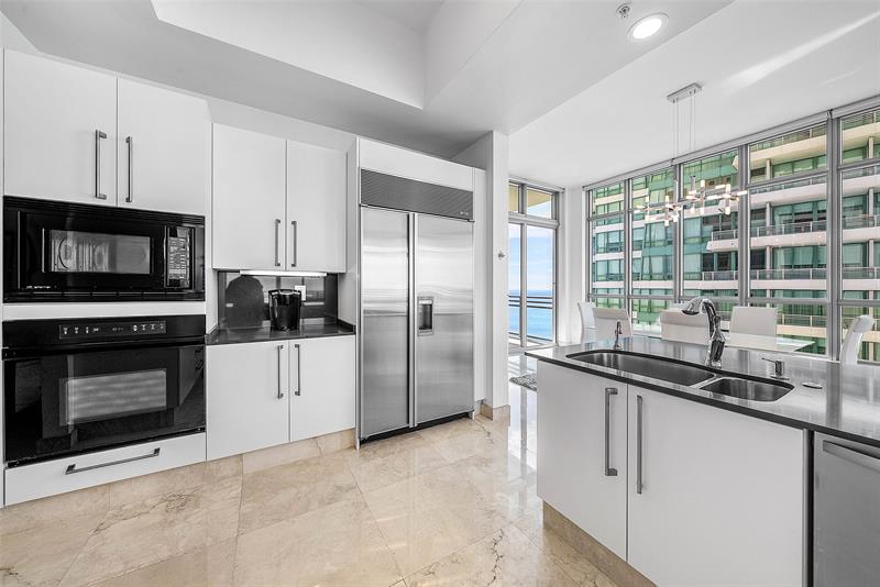 Image 16 of 45 For 3535 Ocean Dr  2605
