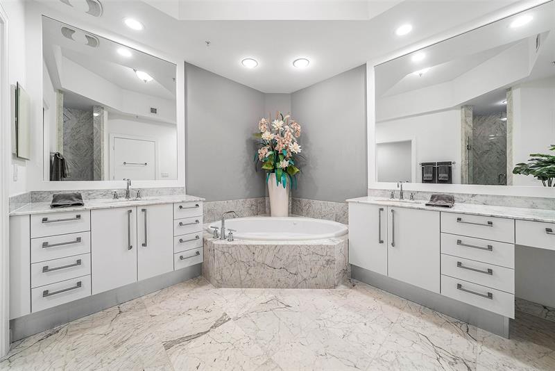 Image 25 of 45 For 3535 Ocean Dr  2605