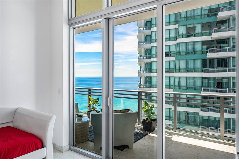 Image 35 of 45 For 3535 Ocean Dr  2605