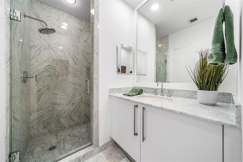 Image 36 of 45 For 3535 Ocean Dr  2605