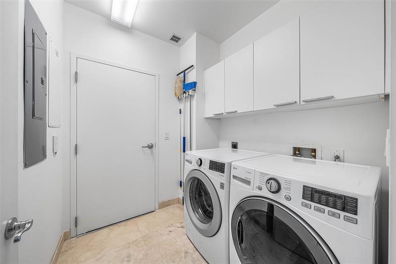 Image 37 of 45 For 3535 Ocean Dr  2605