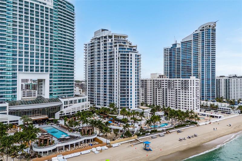 Image 38 of 45 For 3535 Ocean Dr  2605