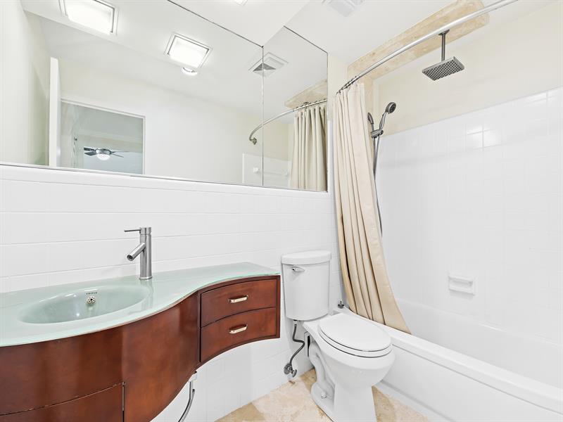 Image 10 of 27 For 3233 34th St  1712