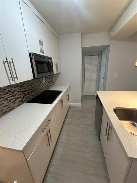Image 11 of 19 For 918 15th Ave  3