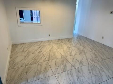 Image 10 of 18 For 324 Briarwood