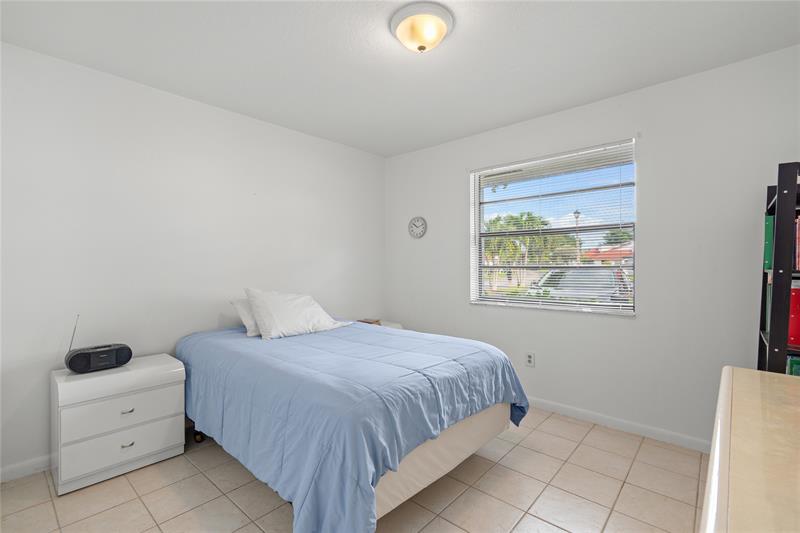 Image 8 of 20 For 331 36th Ave