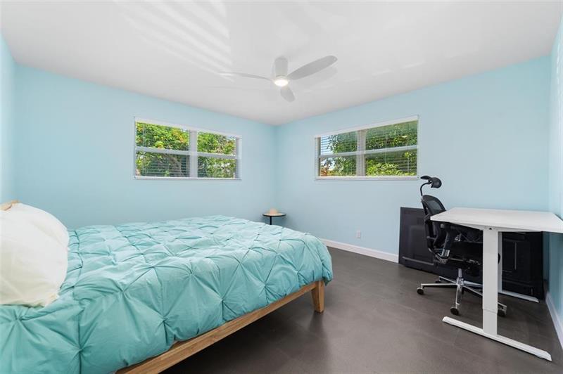 Image 5 of 8 For 2591 55th Ct  102