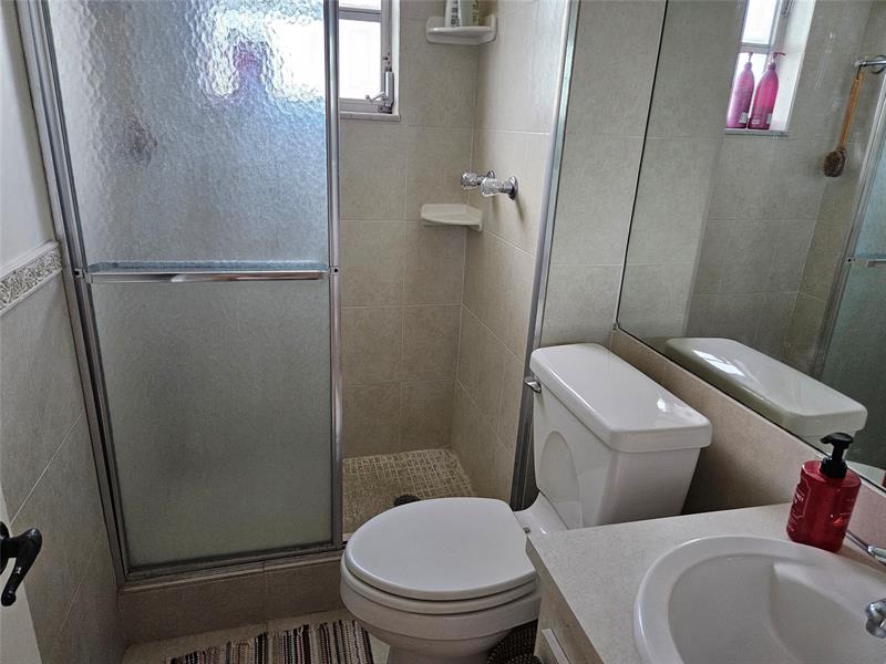 Image 12 of 40 For 200 Ashbury Rd  301