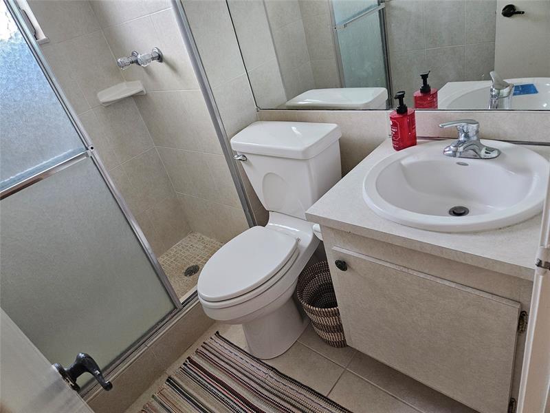 Image 13 of 40 For 200 Ashbury Rd  301