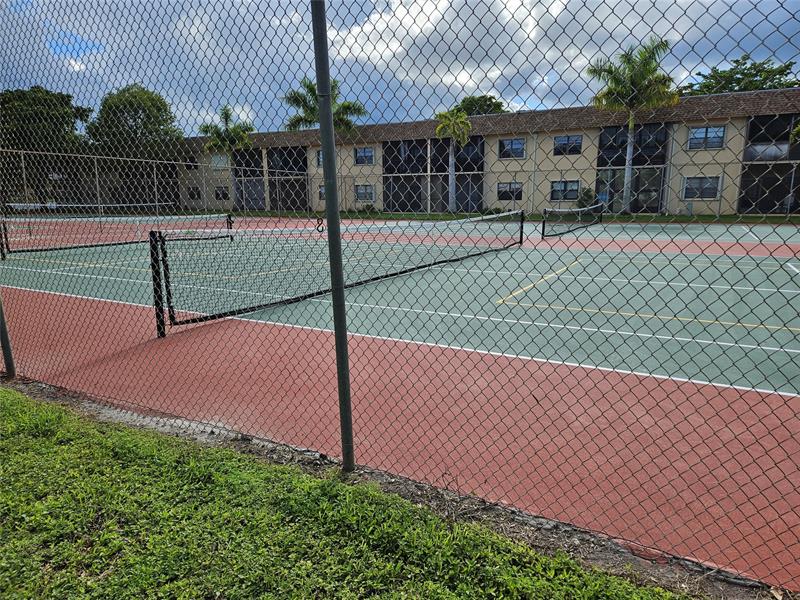 Image 21 of 40 For 200 Ashbury Rd  301