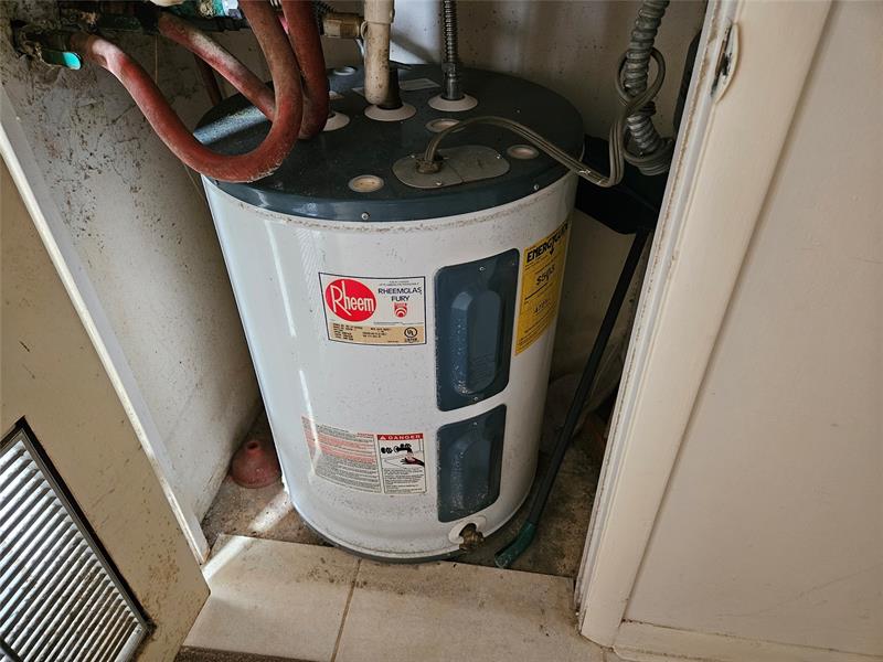 Image 28 of 40 For 200 Ashbury Rd  301