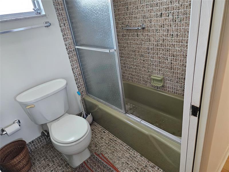 Image 29 of 40 For 200 Ashbury Rd  301