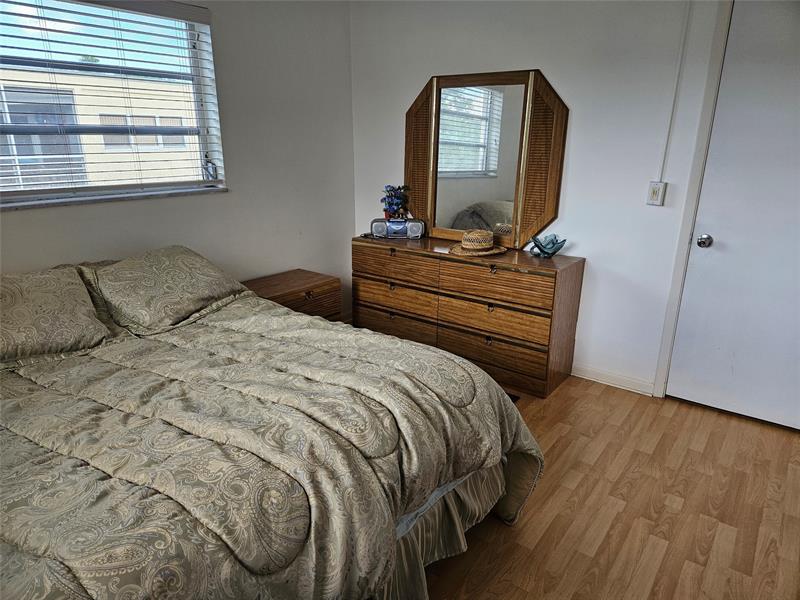 Image 33 of 40 For 200 Ashbury Rd  301