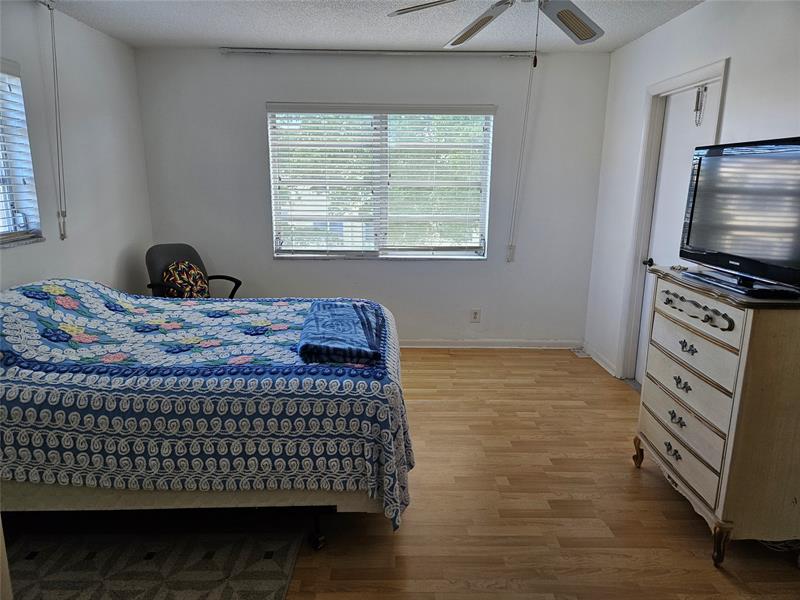 Image 35 of 40 For 200 Ashbury Rd  301