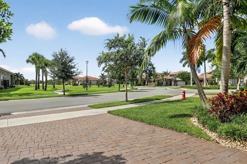 Image 40 of 69 For 11927 Leon Circle North