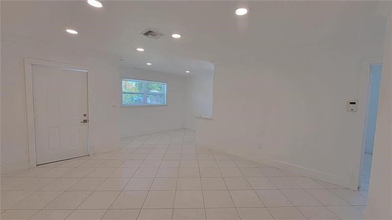 Image 10 of 31 For 266 42nd St  