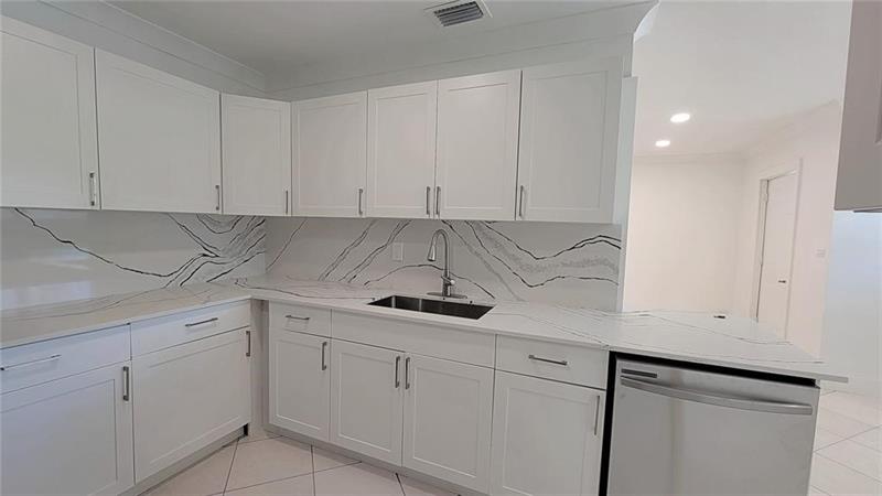 Image 12 of 31 For 266 42nd St  