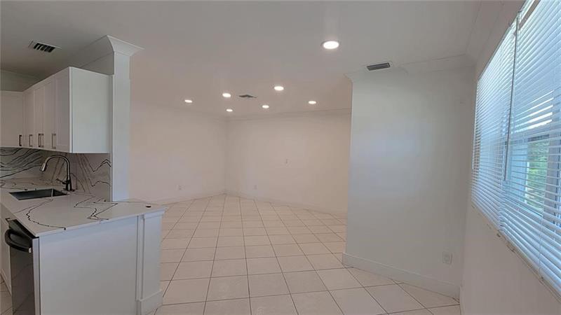 Image 14 of 31 For 266 42nd St  