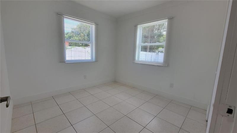 Image 16 of 31 For 266 42nd St  