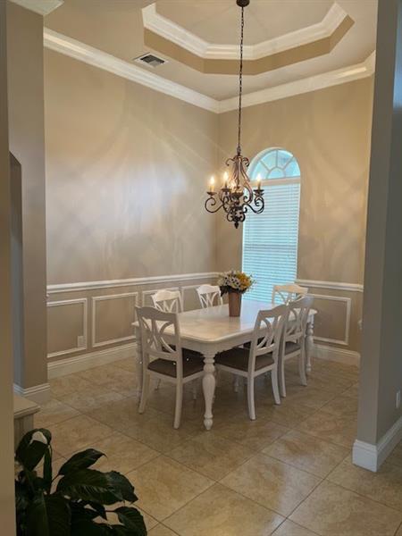 Image 11 of 18 For 5829 Zenith Drive