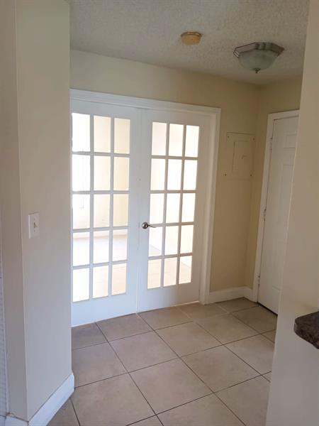 Image 11 of 28 For 1055 Coral Club Dr  1055