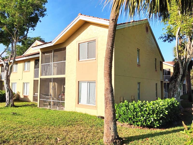 Image 25 of 28 For 1055 Coral Club Dr  1055