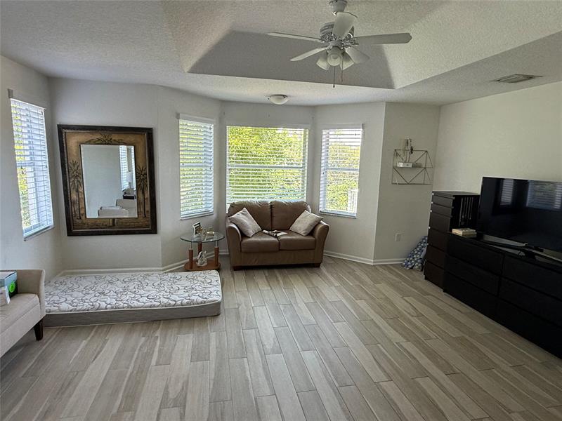 Image 14 of 20 For 9069 Dupont Place