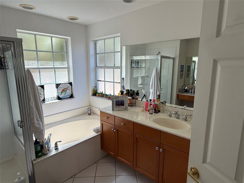 Image 15 of 20 For 9069 Dupont Place