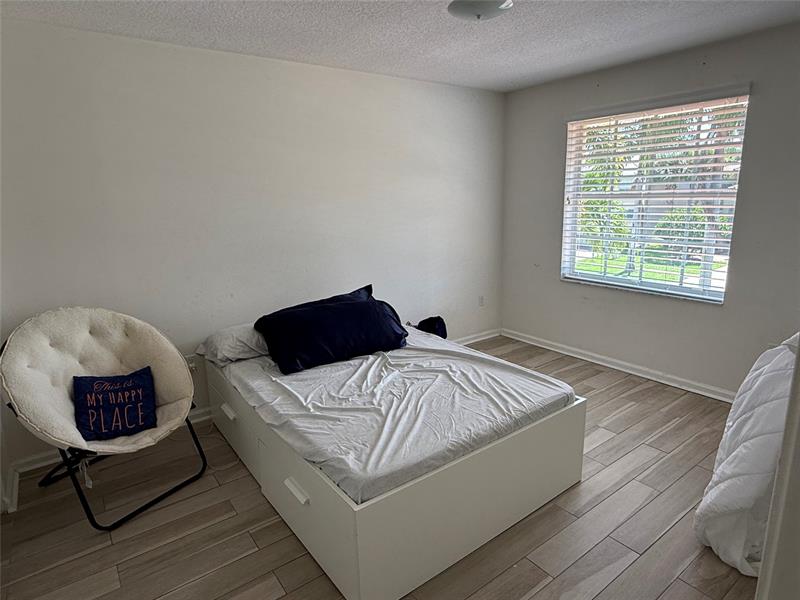 Image 17 of 20 For 9069 Dupont Place