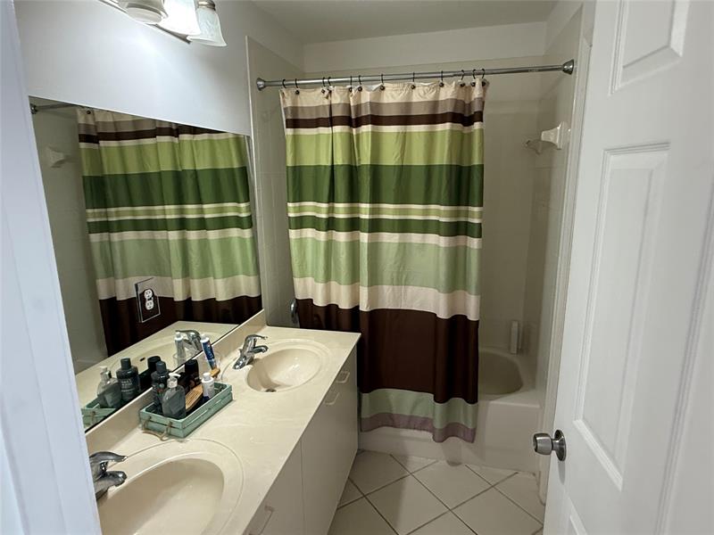 Image 19 of 20 For 9069 Dupont Place