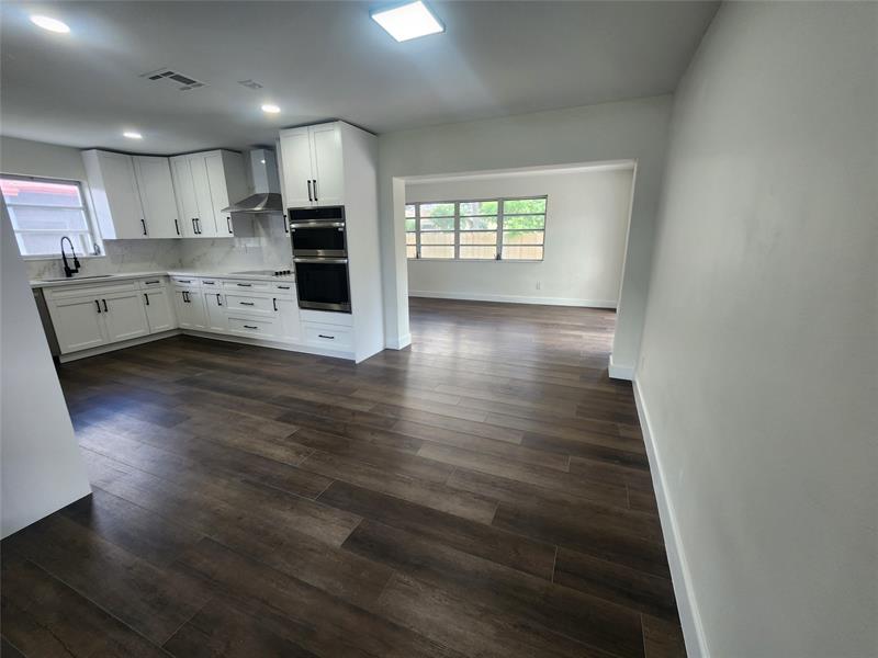 Image 6 of 18 For 8301 17th Ct
