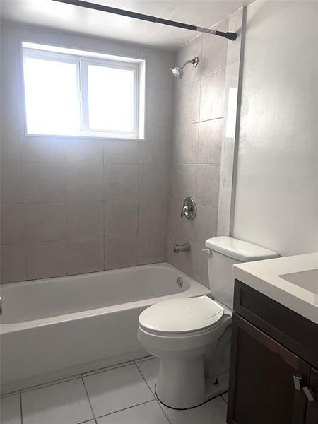 Image 17 of 20 For 915 22nd Ave  7