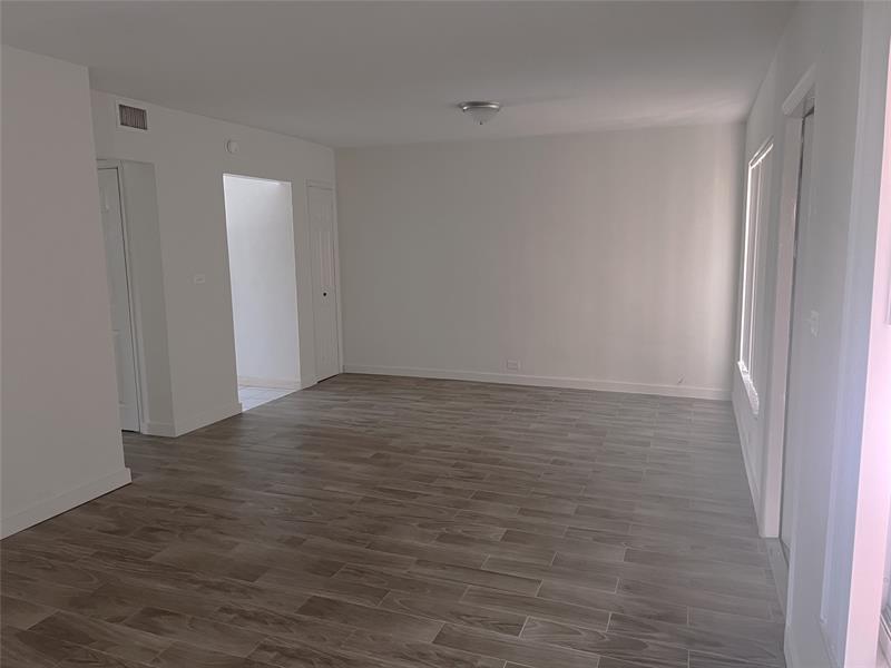 Image 5 of 20 For 915 22nd Ave  7