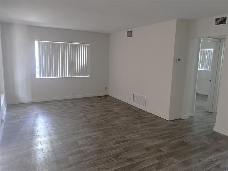Image 7 of 20 For 915 22nd Ave  7