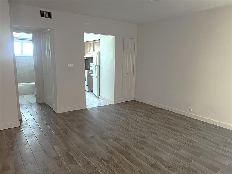 Image 8 of 20 For 915 22nd Ave  7