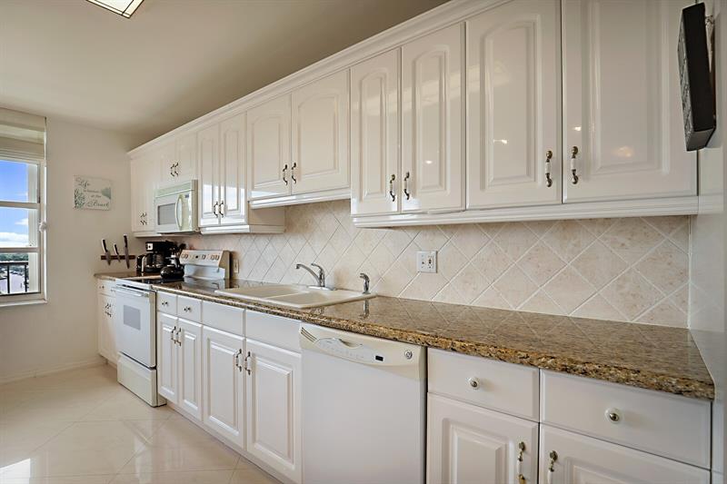 Image 17 of 37 For 4280 Galt Ocean Dr  15e