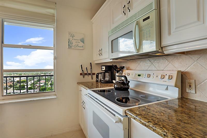 Image 19 of 37 For 4280 Galt Ocean Dr  15e