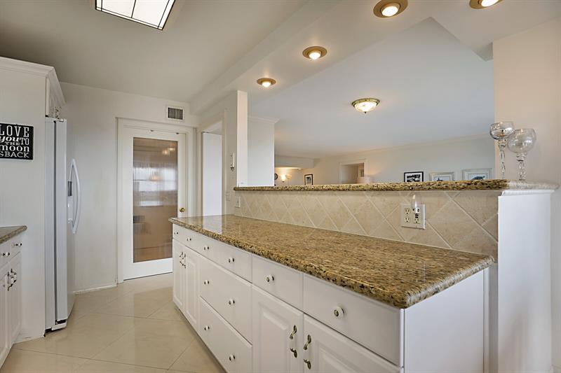 Image 21 of 37 For 4280 Galt Ocean Dr  15e