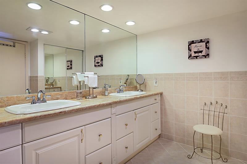 Image 27 of 37 For 4280 Galt Ocean Dr  15e