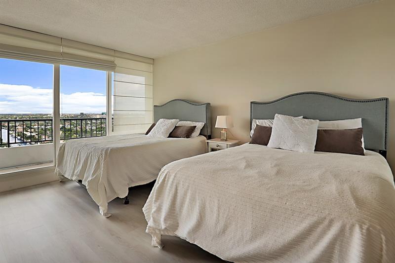 Image 30 of 37 For 4280 Galt Ocean Dr  15e