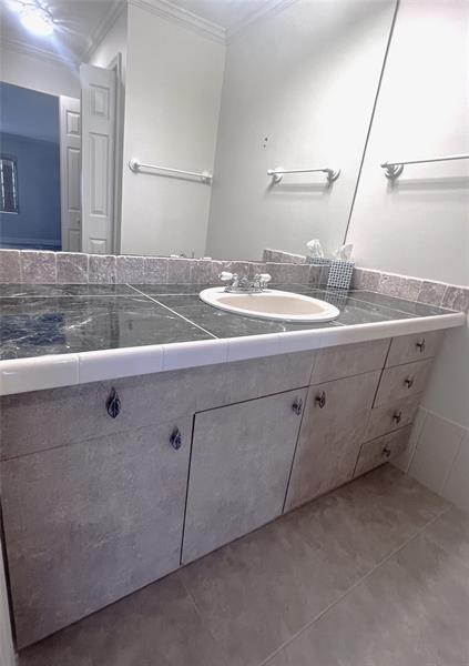 Image 22 of 43 For 6369 Bay Club Dr  1