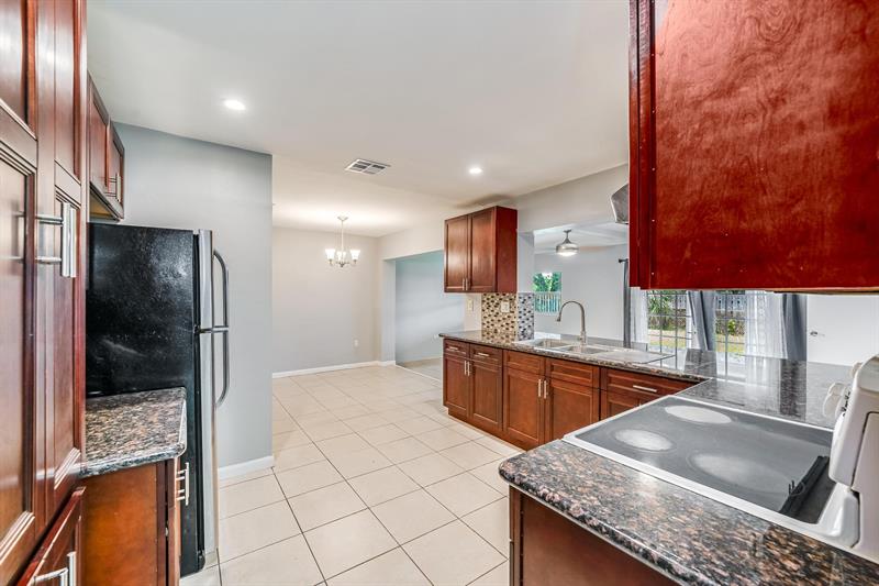 Image 13 of 26 For 6391 Park St