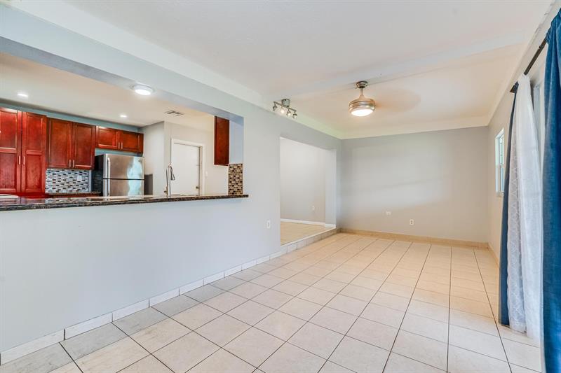 Image 16 of 26 For 6391 Park St