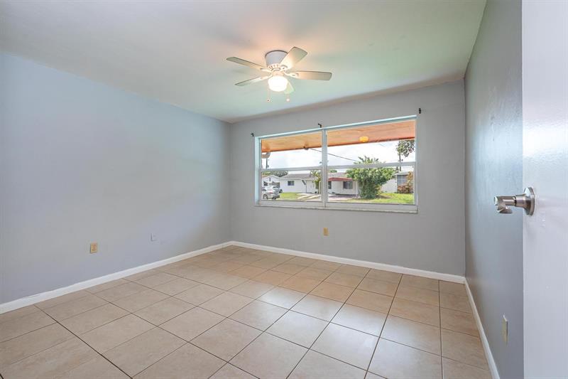 Image 17 of 26 For 6391 Park St