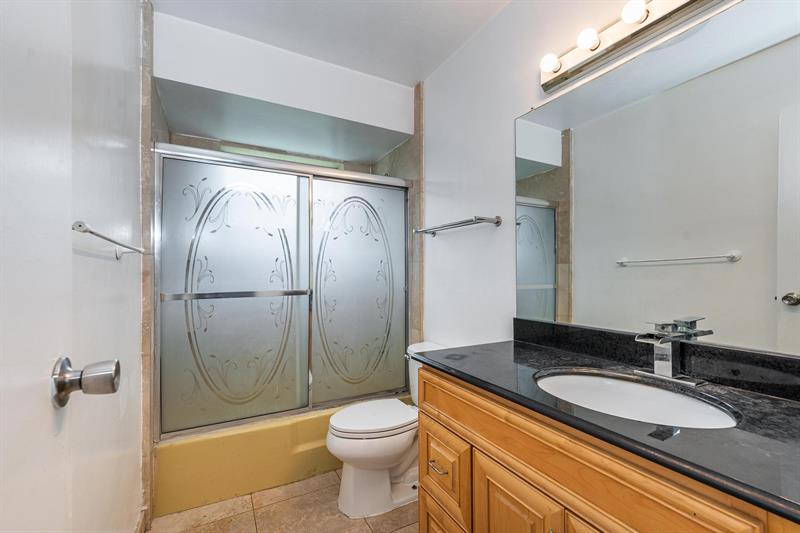Image 18 of 26 For 6391 Park St